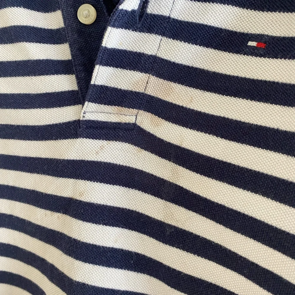 Tommy Hilfiger polo shirt 4T - Picture 2 of 4